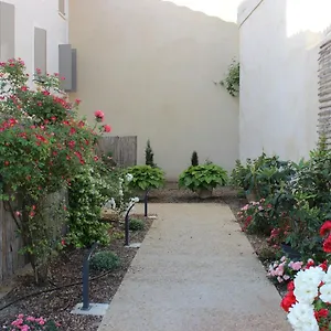 Apartment Entre Les Sorgues Ardoise, LʼIsle-sur-la-Sorgue