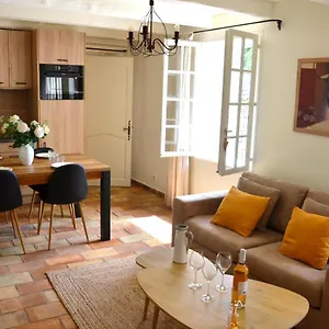 Apartment Le Jas Des Parpaillous, LʼIsle-sur-la-Sorgue